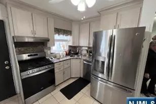 36-14 Northern Dr, Fair Lawn, NJ 07410 - Photo 9