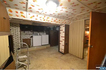 10 Lake Avenue, Clifton, NJ 07011 - Photo 27