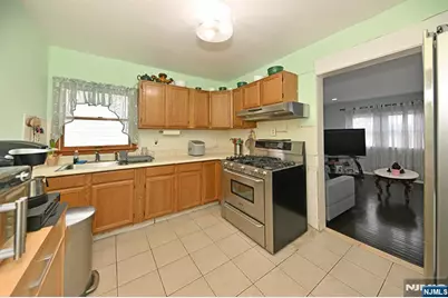 41 Demott Avenue, Clifton, NJ 07011 - Photo 17