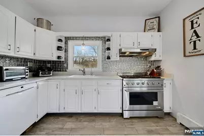 172 Yawpo Avenue, Oakland, NJ 07436 - Photo 15