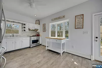 172 Yawpo Avenue, Oakland, NJ 07436 - Photo 17