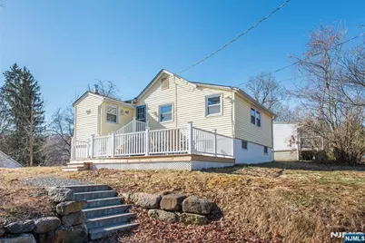 40 Kingsland Road, West Milford, NJ 07421 - Photo 1