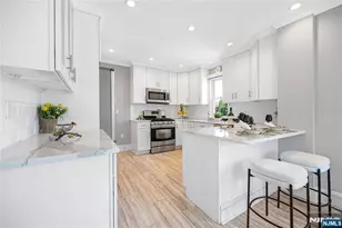 1130 Abbott Blvd, Fort Lee, NJ 07024 - Photo 9