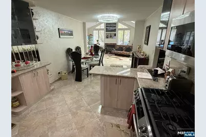 21A Millar Court, Paramus, NJ 07652 - Photo 3