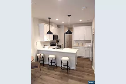 400 Willow 409 #409, Kearny, NJ 07032 - Photo 5