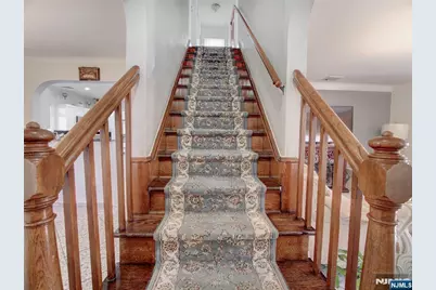 569 Monroe Place, Ridgefield, NJ 07657 - Photo 13