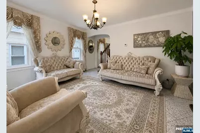 569 Monroe Place, Ridgefield, NJ 07657 - Photo 3