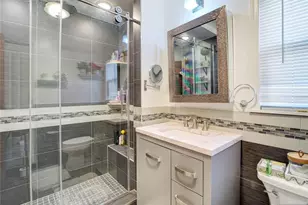 569 Monroe Pl, Ridgefield, NJ 07657 - Photo 19