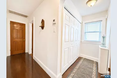569 Monroe Place, Ridgefield, NJ 07657 - Photo 7