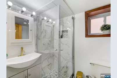 569 Monroe Place, Ridgefield, NJ 07657 - Photo 23