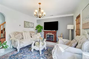 569 Monroe Pl, Ridgefield, NJ 07657 - Photo 5