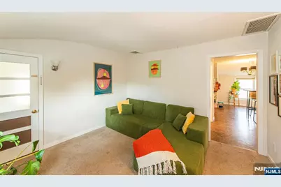 530 Up Mountain Avenue, Montclair, NJ 07043 - Photo 31