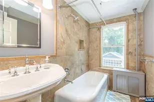 530 Up Mountain Ave, Montclair, NJ 07043 - Photo 25