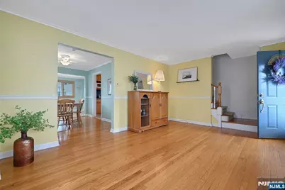 133 Willow Avenue, Hackensack, NJ 07601 - Photo 5