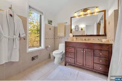 37 Berkshire Road, Woodcliff Lake, NJ 07677 - Photo 17