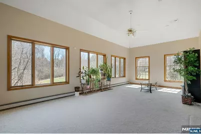 5 Noble Court, Washington Township, NJ 07853 - Photo 9