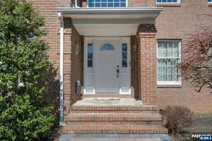 5 Noble Ct, Washington Township, NJ 07853 - Photo 3