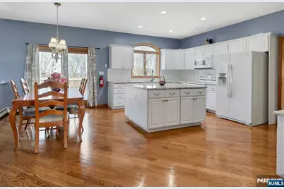 5 Noble Court, Washington Township, NJ 07853 - Photo 11