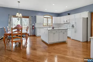 5 Noble Ct, Washington Township, NJ 07853 - Photo 11