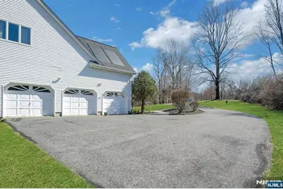 5 Noble Court, Washington Township, NJ 07853 - Photo 33