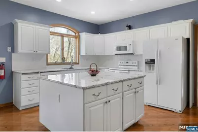 5 Noble Court, Washington Township, NJ 07853 - Photo 13