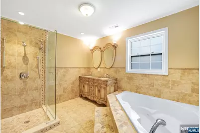 585 Mount Prospect Avenue, Clifton, NJ 07012 - Photo 23