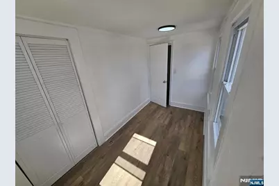 611 New York Avenue, Lyndhurst Township, NJ 07071 - Photo 13