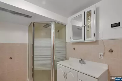 497 Oakdene Avenue, Ridgefield, NJ 07657 - Photo 23