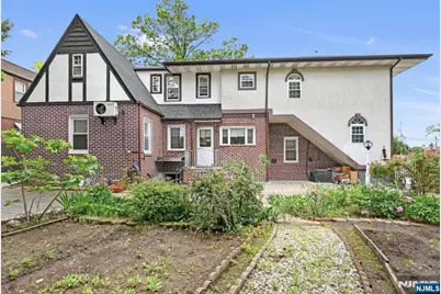 497 Oakdene Avenue, Ridgefield, NJ 07657 - Photo 5