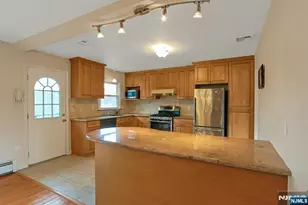 81 Queen Ct, Hillsdale, NJ 07642 - Photo 15