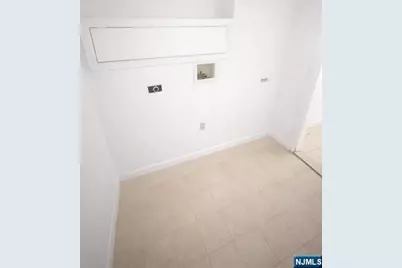 832 Parker Street, Newark, NJ 07104 - Photo 9