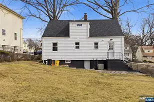 116 Washington Pl, Teaneck Township, NJ 07666 - Photo 23