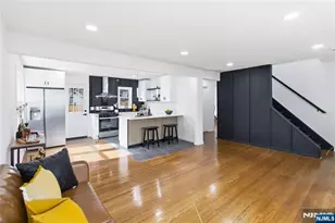 116 Washington Pl, Teaneck Township, NJ 07666 - Photo 5