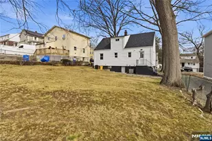 116 Washington Pl, Teaneck Township, NJ 07666 - Photo 25