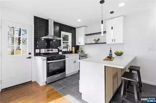 116 Washington Pl, Teaneck Township, NJ 07666 - Photo 7