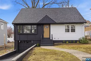 116 Washington Pl, Teaneck Township, NJ 07666 - Photo 1