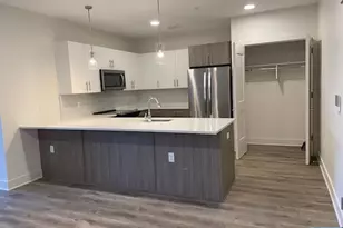 205 Stuyvesant Ave 203, Lyndhurst Township, NJ 07071 - Photo 5