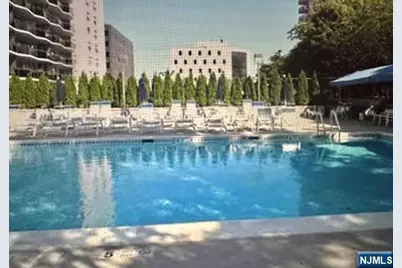2077 Center Avenue 22H #22H, Fort Lee, NJ 07024 - Photo 3
