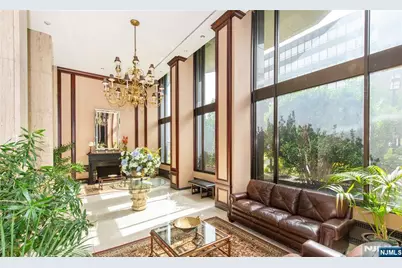 2077 Center Avenue 22H #22H, Fort Lee, NJ 07024 - Photo 7