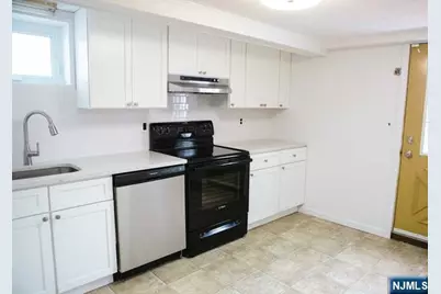 134 Berkshire Road, Hasbrouck Heights, NJ 07604 - Photo 13