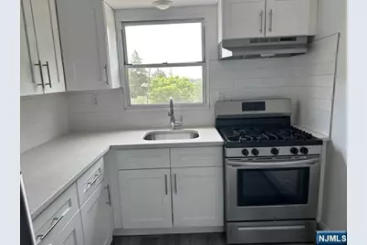 570 Fairview Avenue 14 #14, Fairview, NJ 07022 - Photo 5