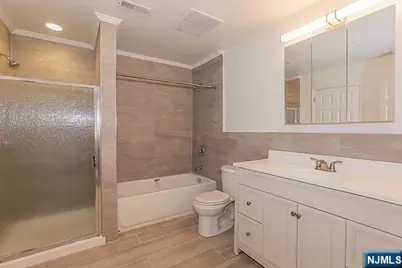 1430 Westgate Drive 8201 #8201, Fort Lee, NJ 07024 - Photo 7