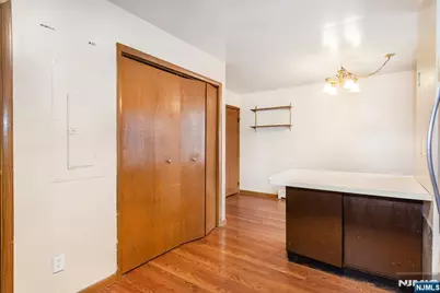 197 Fort Lee Road, Teaneck Township, NJ 07666 - Photo 9