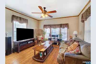 17 E 6th Street, Moonachie, NJ 07074 - Photo 5