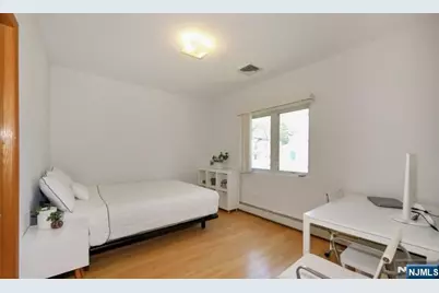 253 Delawanna Avenue, Clifton, NJ 07014 - Photo 7