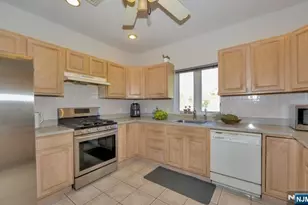 253 Delawanna Ave, Clifton, NJ 07014 - Photo 11