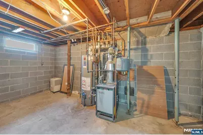 366 Valley View Avenue, Paramus, NJ 07652 - Photo 43