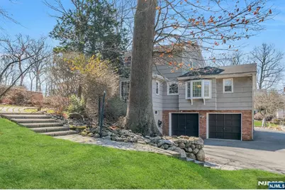 366 Valley View Avenue, Paramus, NJ 07652 - Photo 49