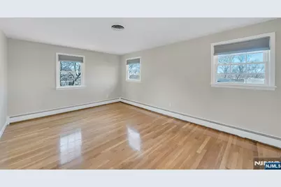 366 Valley View Avenue, Paramus, NJ 07652 - Photo 29