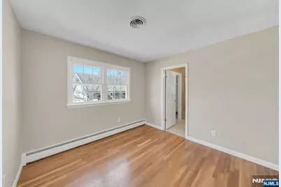 366 Valley View Avenue, Paramus, NJ 07652 - Photo 25